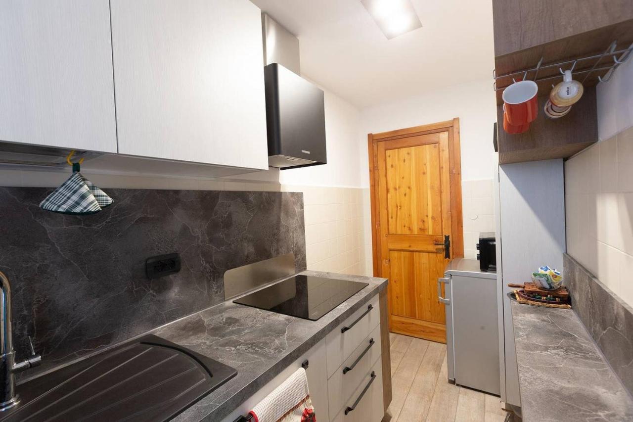 Joivy Flat For 6, In The Historic Town Pre-Saint-Didierアパートメント エクステリア 写真